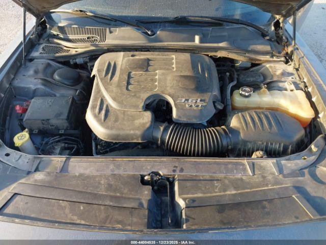 Dodge Challenger Sxt Plus Image 8