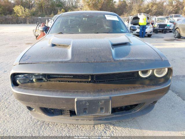 Dodge Challenger Sxt Plus Image 6