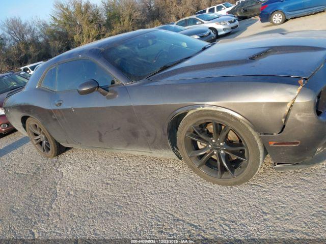 Dodge Challenger Sxt Plus Image 12
