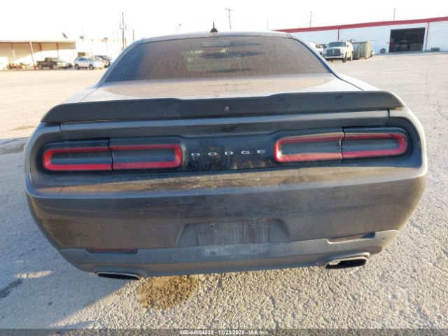 Dodge Challenger Sxt Plus Image 7