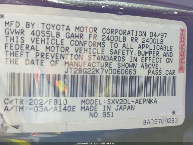 Toyota Camry Le Image 12