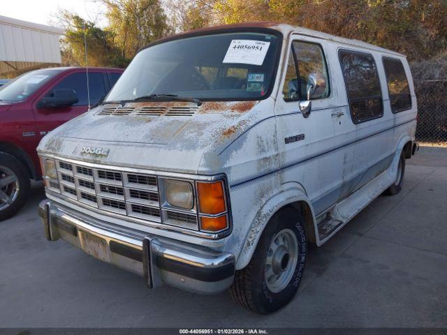Dodge Ram Van B250 Image 4