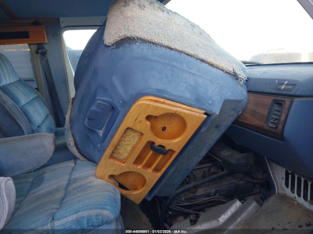 Dodge Ram Van B250 Image 10