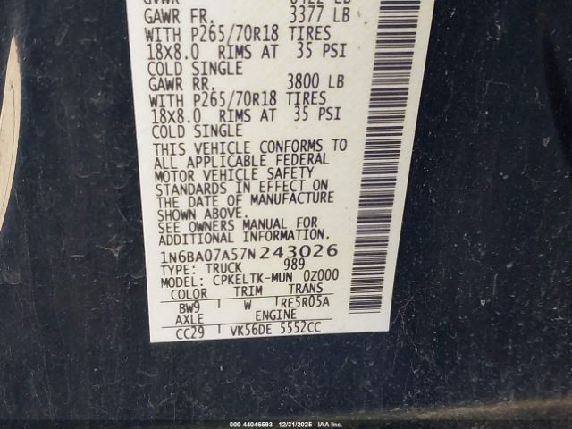 Nissan Titan Se Image 3