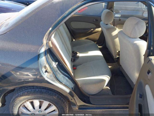 Mazda Protege Image 9