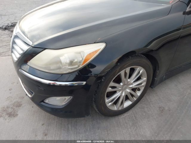 Hyundai Genesis 3.8 Image 12