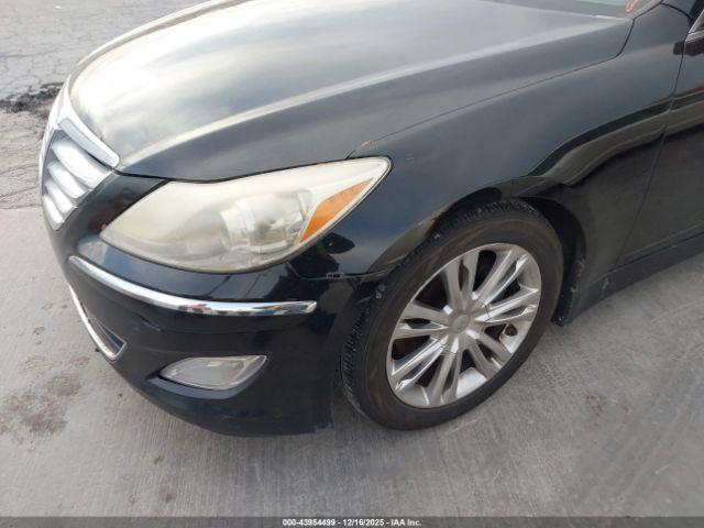 Hyundai Genesis 3.8 Image 12