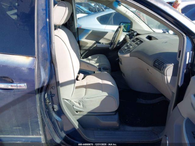 Nissan Quest 3.5 Image 10