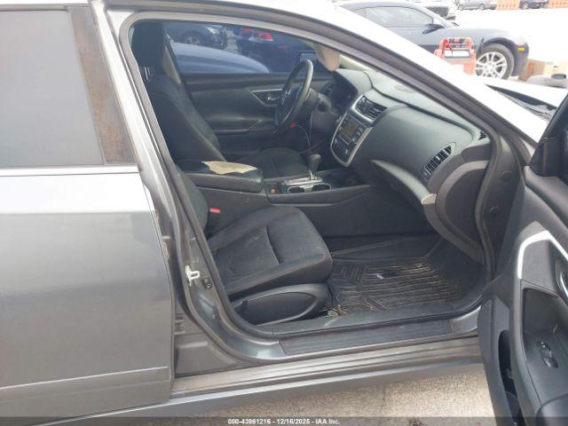 Nissan Altima 2.5 S Image 3