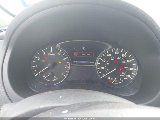 Nissan Altima 2.5 S Image 9