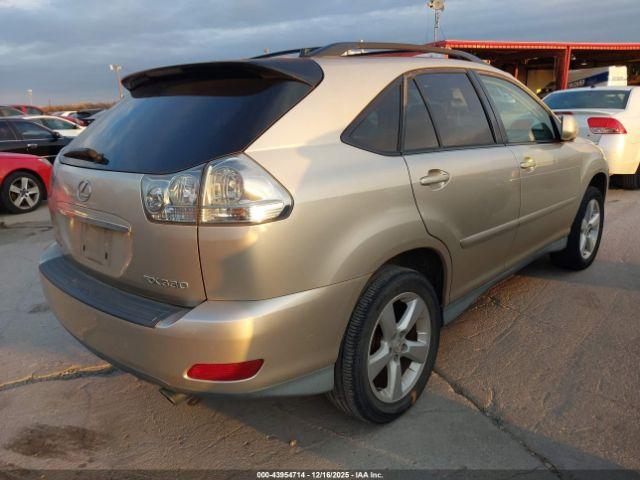 Lexus RX Image 3