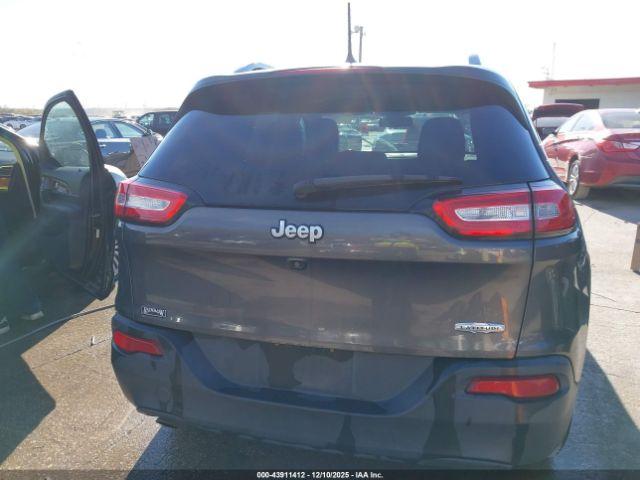 Jeep Cherokee Latitude Plus Fwd Image 13