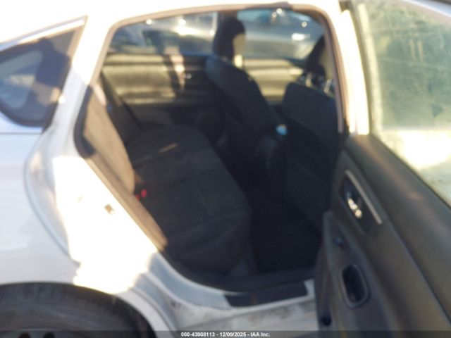 Nissan Altima Image 5