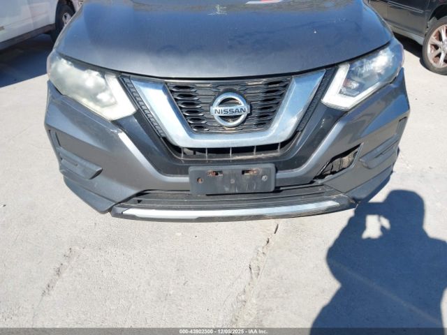 Nissan Rogue S Image 6