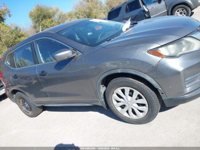 Nissan Rogue S Image 10