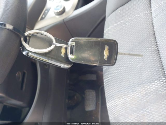 Chevrolet Sonic Lt Auto Image 3