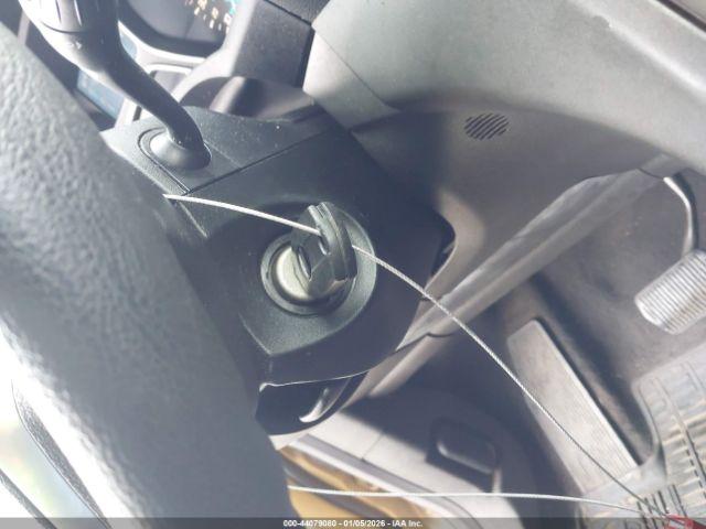 Ford Escape S Image 9