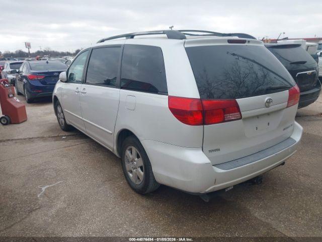Toyota Sienna Xle Image 8