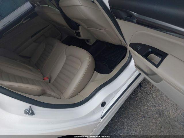 Ford Fusion Se Image 11