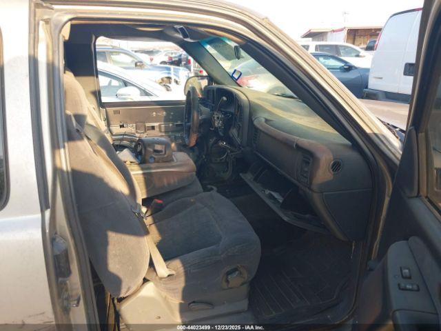 Chevrolet Silverado 1500 Ls Image 3