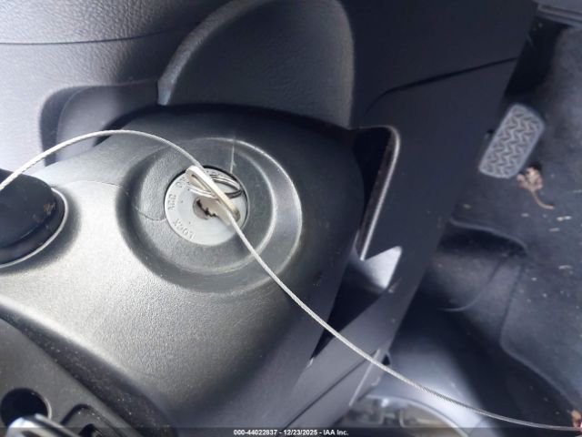 Toyota Yaris Image 15