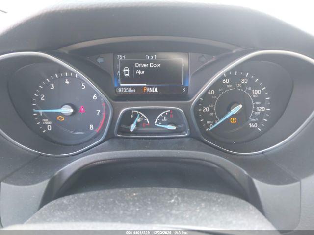 Ford Focus Se Image 14