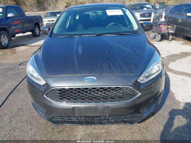 Ford Focus Se Image 10