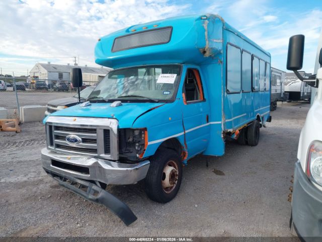 Ford E-450 Image 11