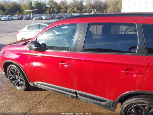 Mitsubishi Outlander Le Image 14