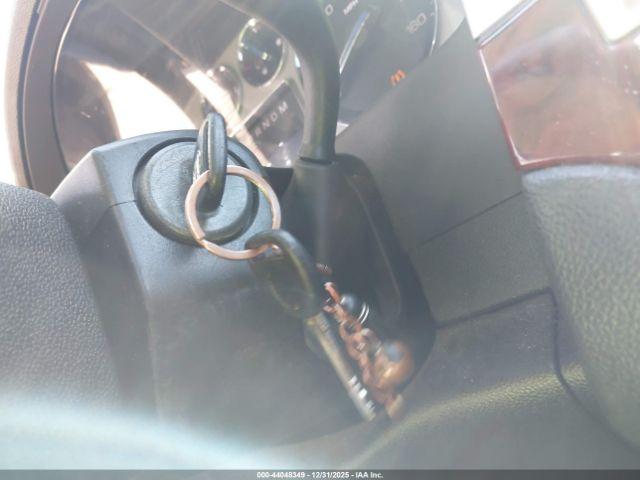 Cadillac Escalade Standard Image 11