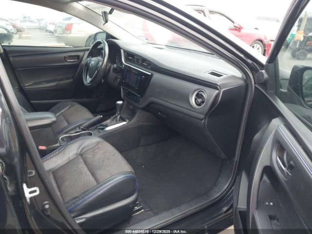 Toyota Corolla Se Image 7