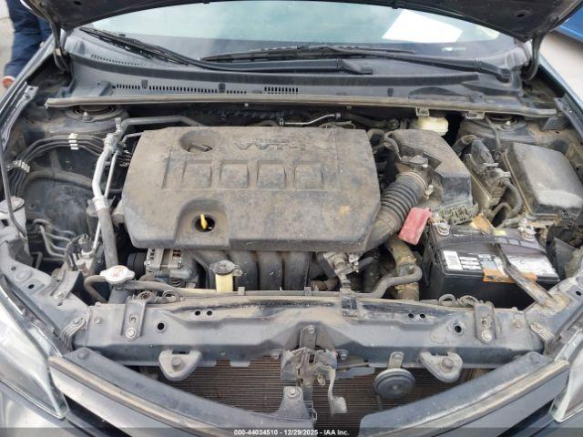 Toyota Corolla Se Image 12