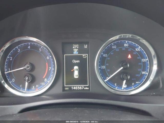 Toyota Corolla Se Image 13