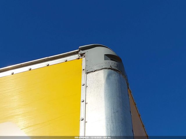 International Durastar 4300 Image 17