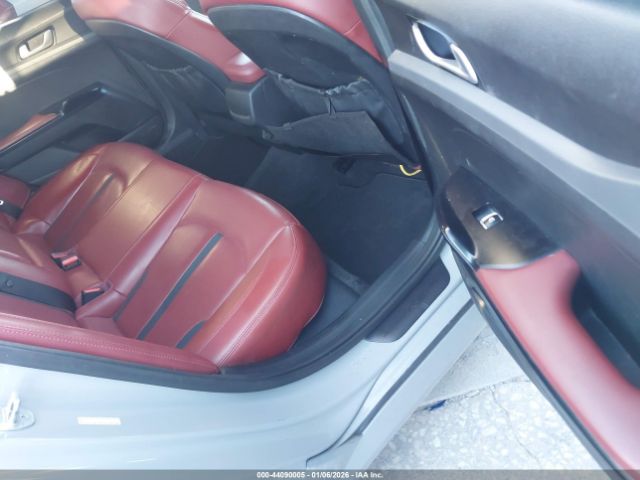 Kia K5 Gt-line Image 5