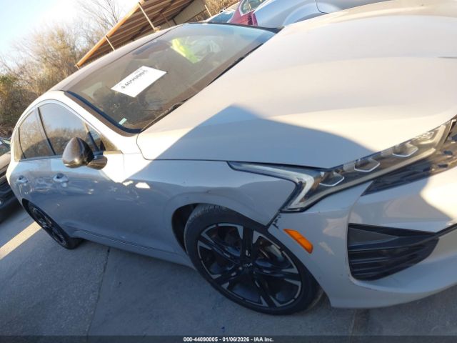 Kia K5 Gt-line Image 9