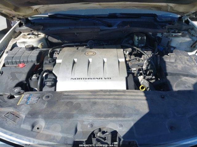 Cadillac DTS 1sa Image 9