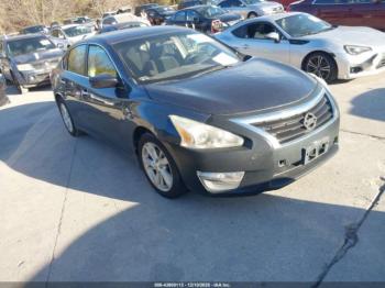  Salvage Nissan Altima