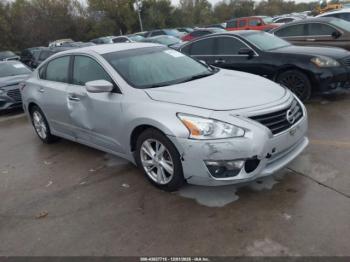  Salvage Nissan Altima