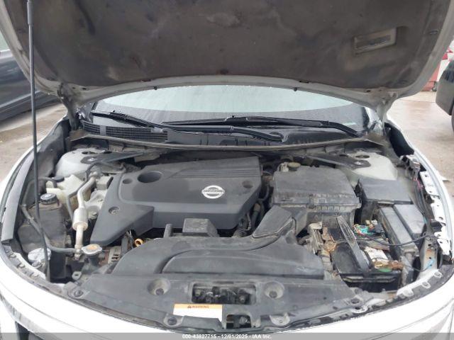 Nissan Altima 2.5 Sv Image 13