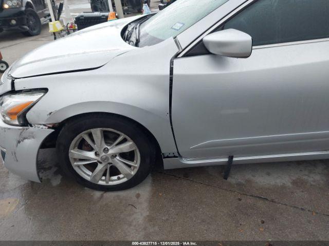 Nissan Altima 2.5 Sv Image 8