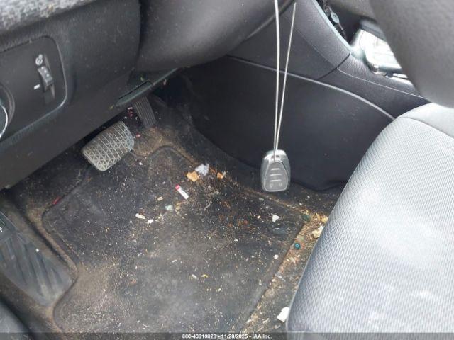 Chevrolet Cruze Lt Auto Image 10