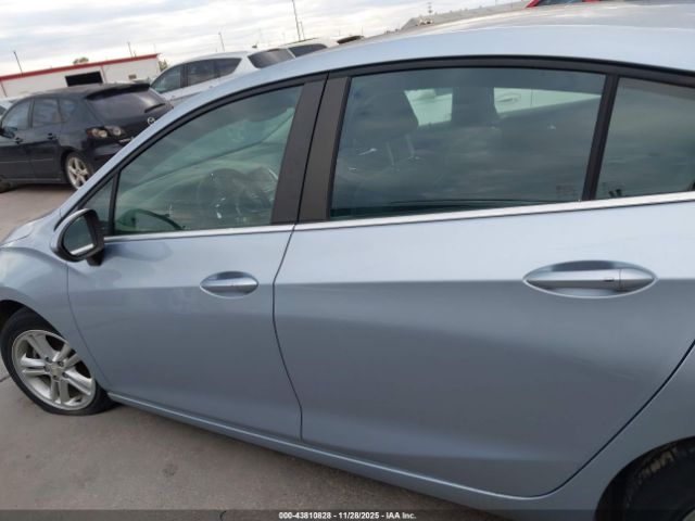 Chevrolet Cruze Lt Auto Image 2