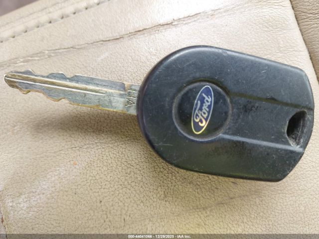 Ford Escape Limited Image 2