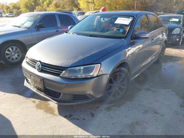 Volkswagen Jetta 1.8t Se Image 9