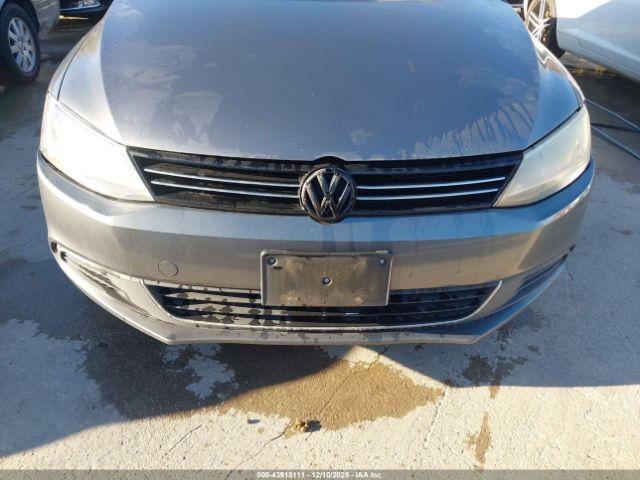 Volkswagen Jetta 1.8t Se Image 11