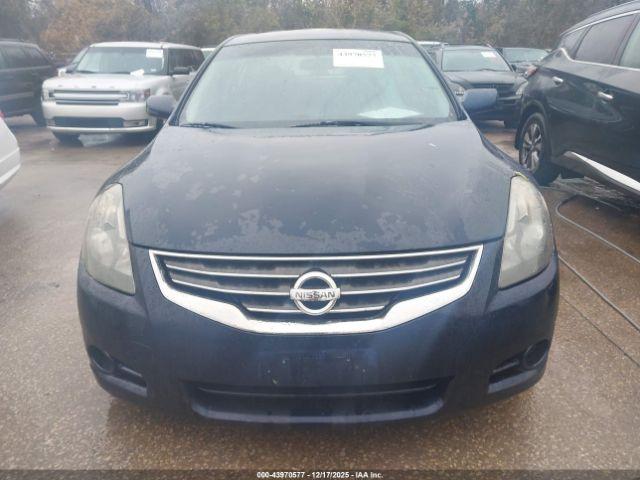 Nissan Altima 2.5 S Image 2