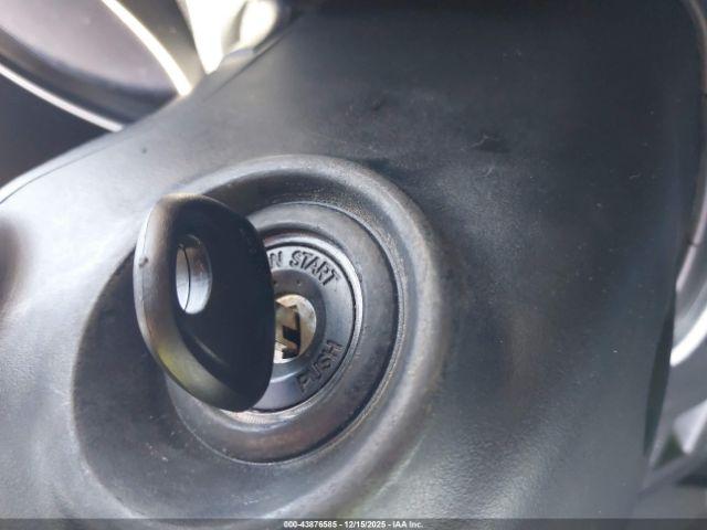 Hyundai ELANTRA Image 7