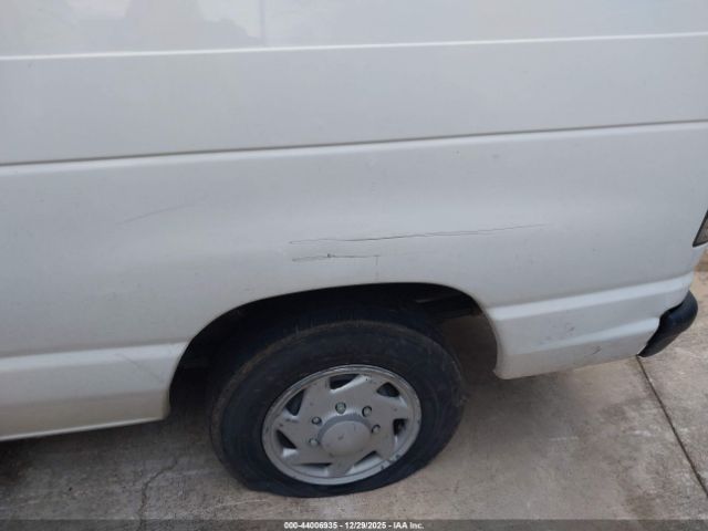 Ford E-150 Commercial Image 9