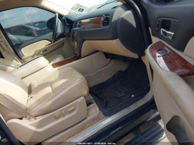 Chevrolet Suburban Ltz Image 5